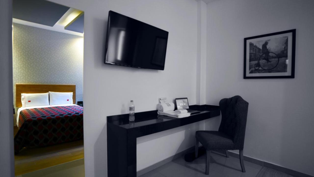 Six Hotel Guadalajara Expiatorio Екстериор снимка