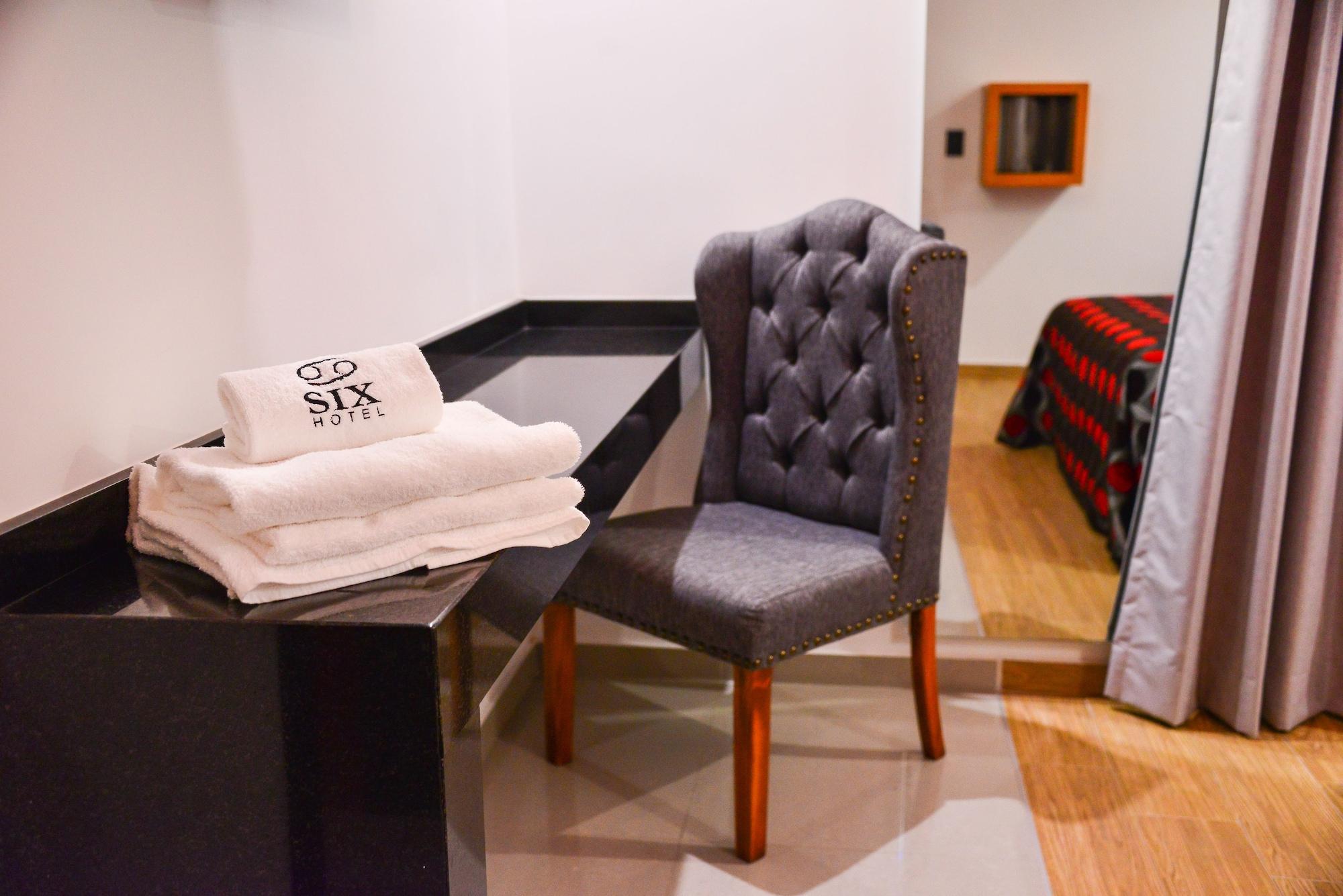 Six Hotel Guadalajara Expiatorio Екстериор снимка