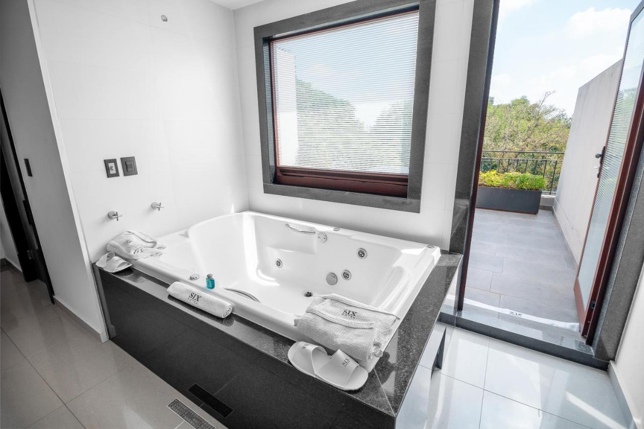 Six Hotel Guadalajara Expiatorio Екстериор снимка
