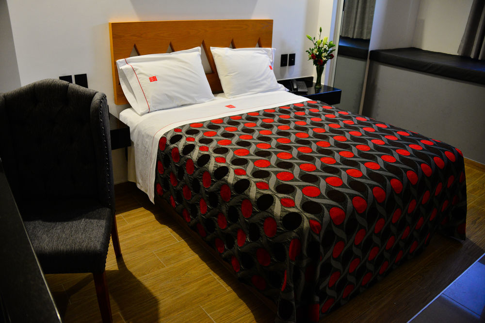 Six Hotel Guadalajara Expiatorio Екстериор снимка