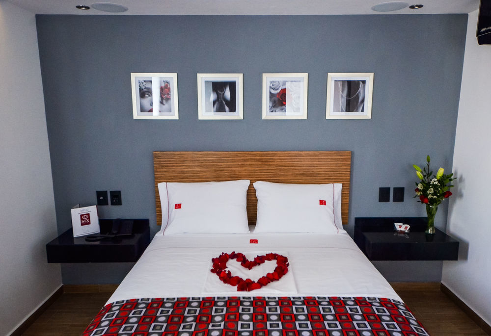 Six Hotel Guadalajara Expiatorio Екстериор снимка