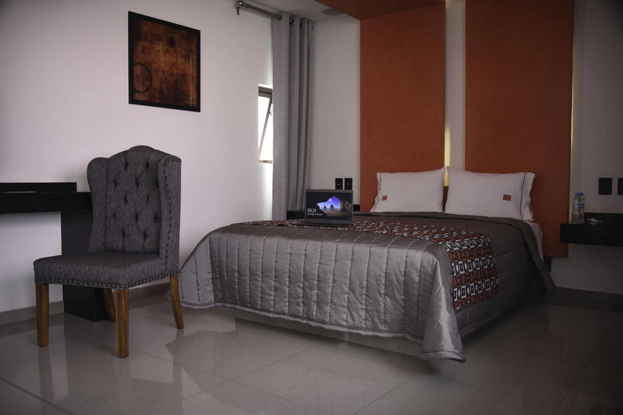 Six Hotel Guadalajara Expiatorio Екстериор снимка